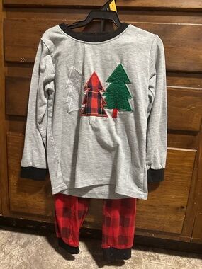 Kids Grey Top and Red Plaid Tree Pajama Set